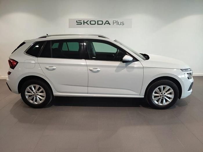 Usado Skoda Kamiq Selection 115 CV (84 kW) 2025 Blanco SUV