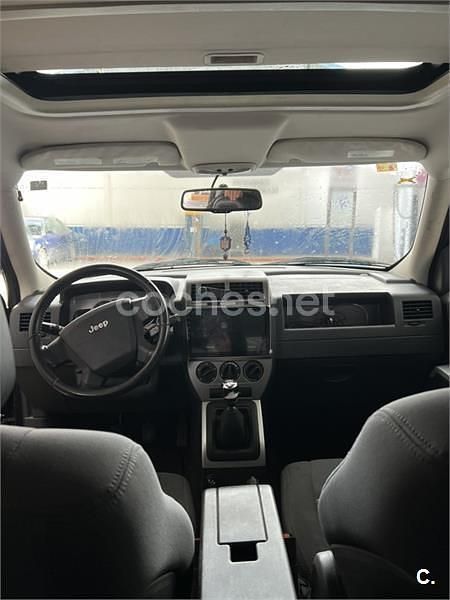 Usado Jeep Patriot Limited 140 CV (102 kW) 2008 Negro SUV