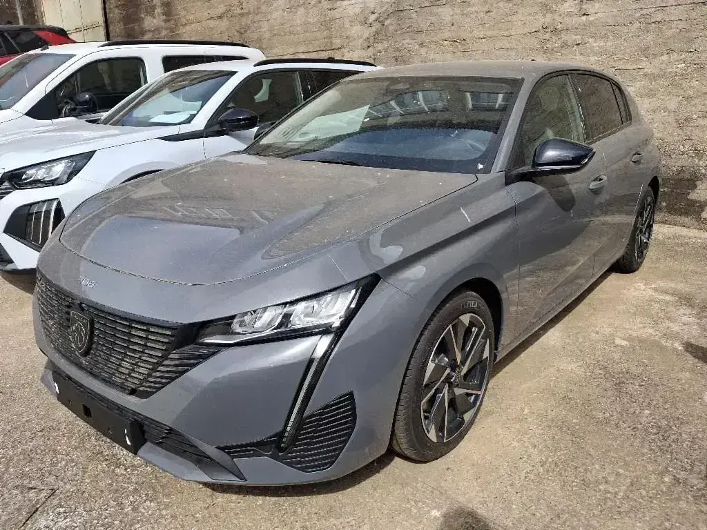 Nuevo Peugeot 308 Allure 145 CV (106 kW) 2026 Gris Berlina