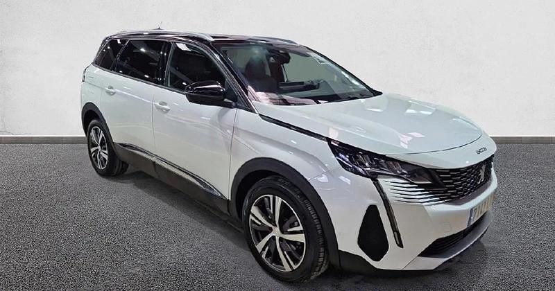 Usado Peugeot 5008 Allure 130 CV (95 kW) 2022 SUV