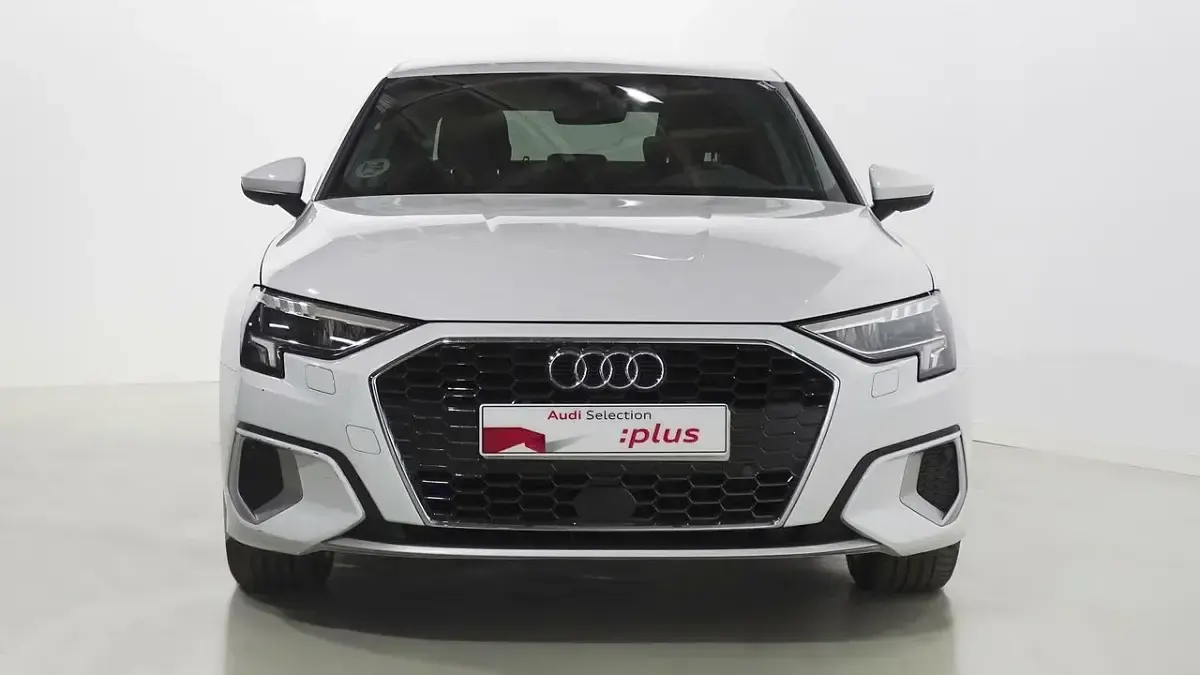 Usado Audi A3 Advanced Plus 116 CV (85 kW) 2022 Blanco Berlina