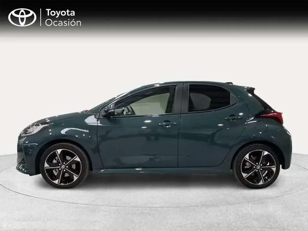 Usado Toyota Yaris Hybrid Style 116 CV (85 kW) 2025 Verde Utilitario