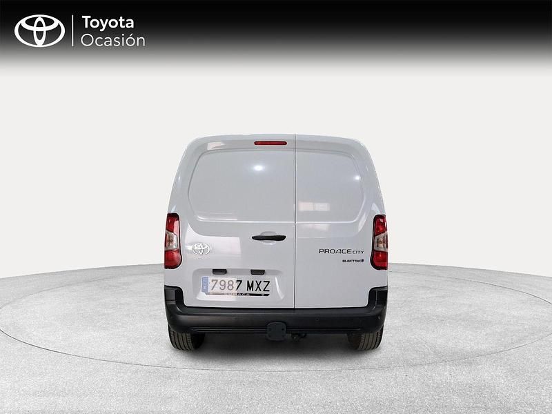 Usado Toyota Proace City City 100 kW (136 CV) 2025 Blanco Monovolumen