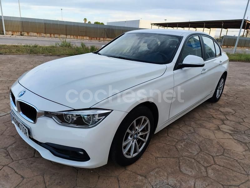 Blanco Usado 2017 BMW 318 Gran Turismo Berlina | 16.999 € (Precio justo) - Imagen 1/4