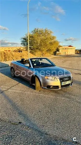 Usado Audi A4 Cabriolet 140 CV (102 kW) 2007 Gris / plata Descapotable