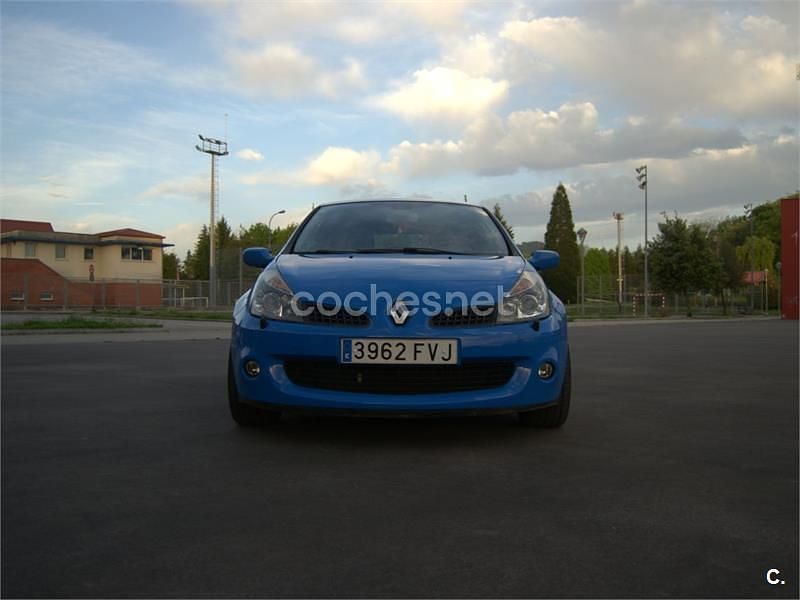Usado Renault Clio II 200 CV (147 kW) 2007 Azul Berlina