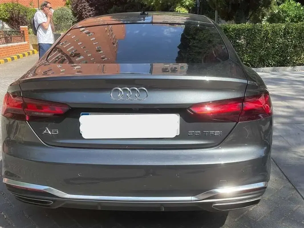 Usado Audi A5 Sportback S-Line 150 CV (110 kW) 2022 Gris Utilitario