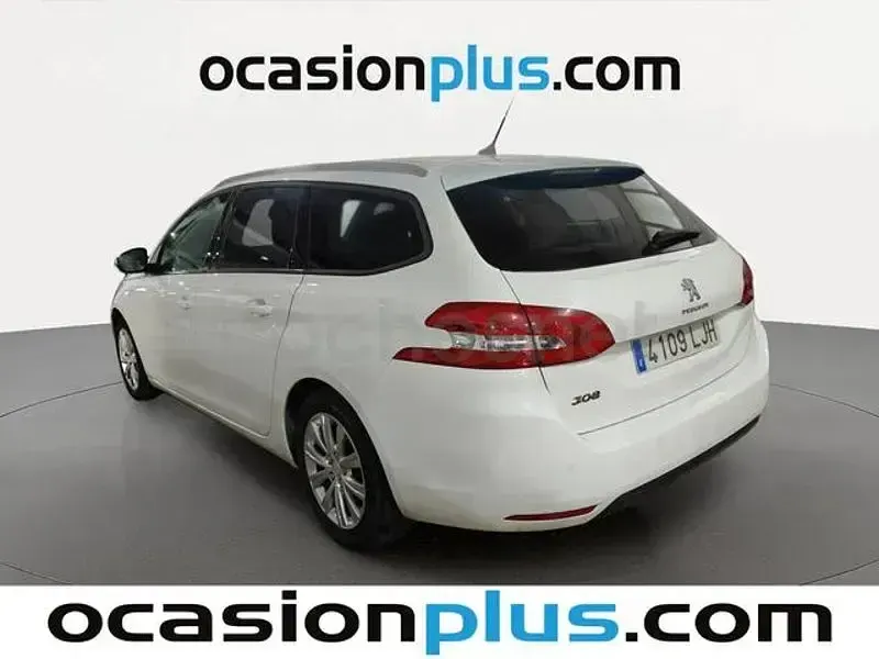 Usado Peugeot 308 SW Style 130 CV (95 kW) 2020 Blanco Familiar