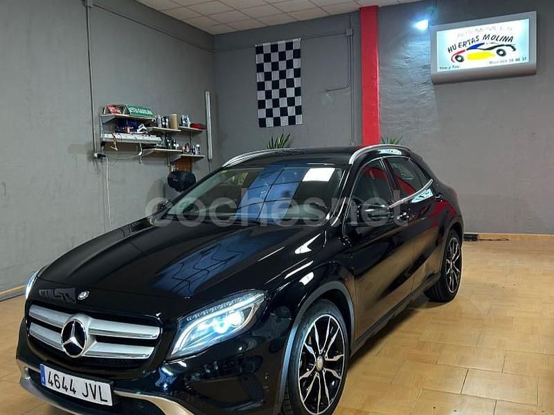 Usado Mercedes GLA200 Urban 136 CV (100 kW) 2016 Negro SUV