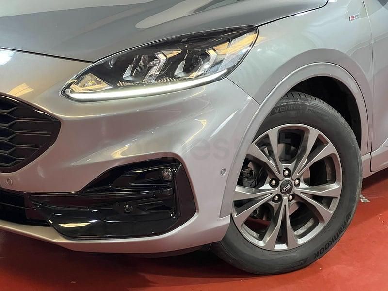 Usado Ford Kuga ST-Line 120 HP (88 kW) 2022 Cinzento SUV