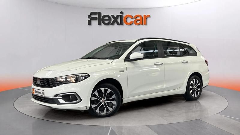 Używany Fiat Tipo City Life 131 KM (96 kW) 2022 Biały Sedan/Limuzyna