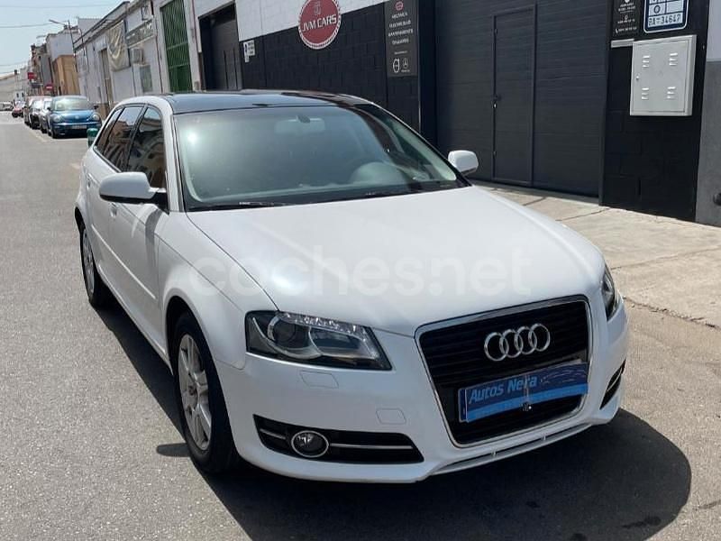 Usado Audi A3 Attraction 125 CV (91 kW) 2011 Blanco Berlina