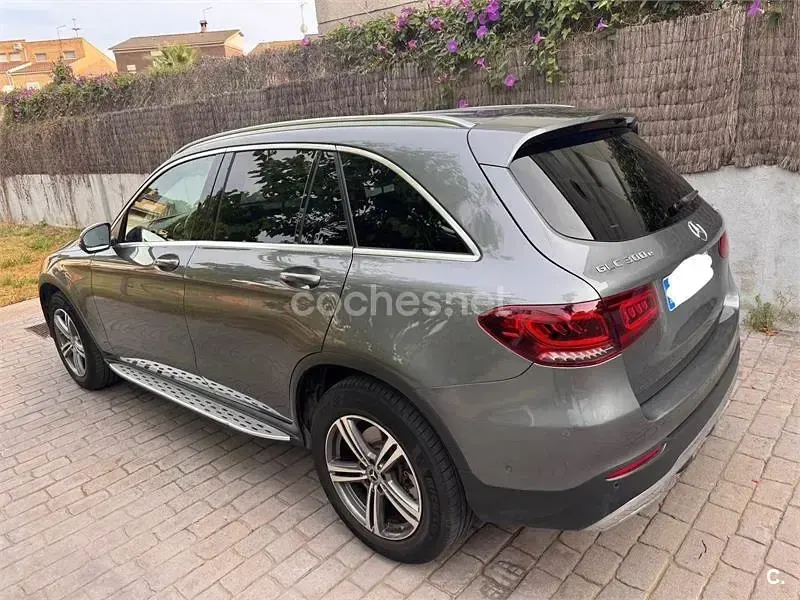 Usado Mercedes GLC300de 320 CV (235 kW) 2020 Gris / plata SUV