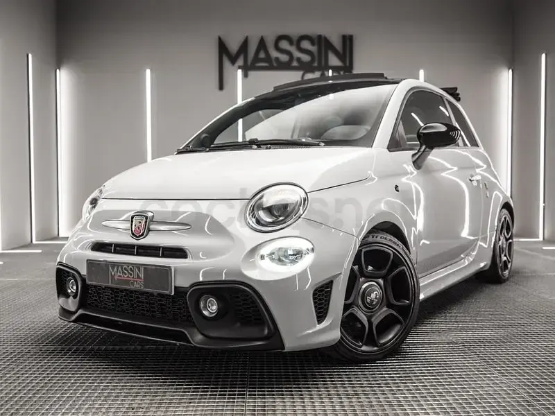 Usado Abarth 500C Pista 160 CV (117 kW) 2018 Gris / plata Descapotable