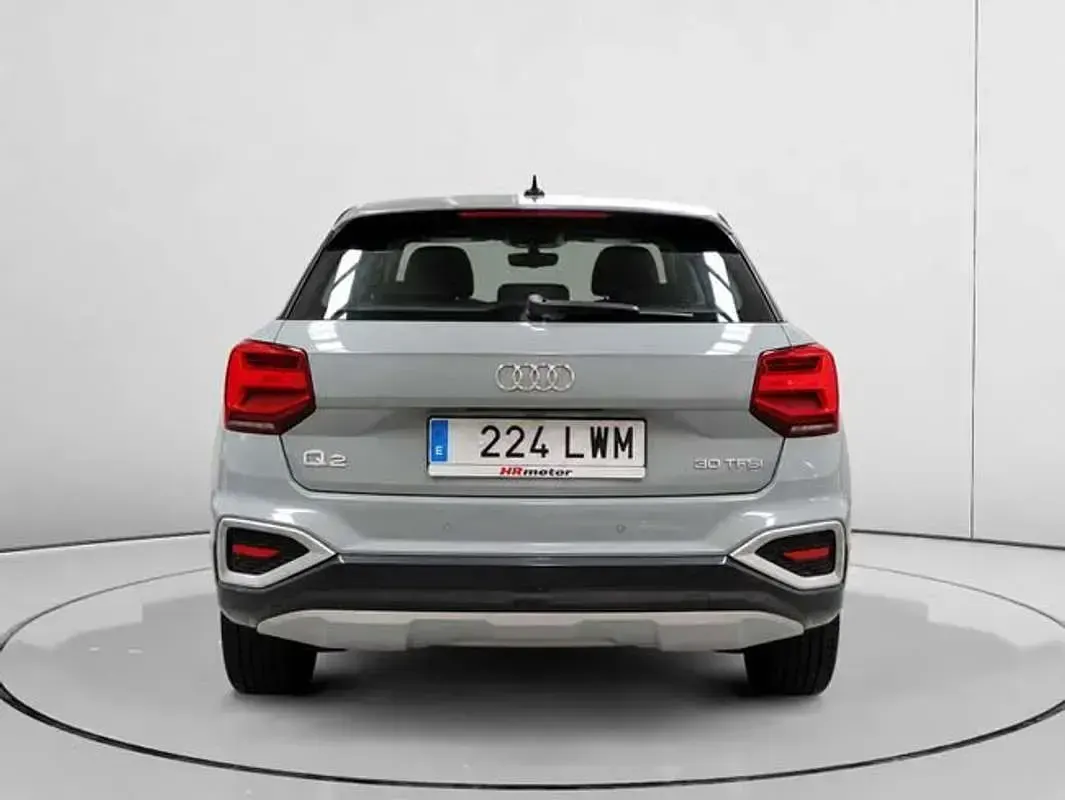 Usado Audi Q2 Advanced Plus 110 CV (80 kW) 2022 Gris SUV