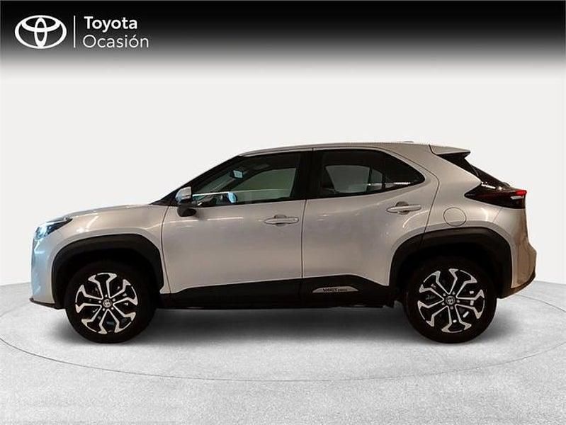 Usado Toyota Yaris Cross Active 116 CV (85 kW) 2022 Gris / plata SUV