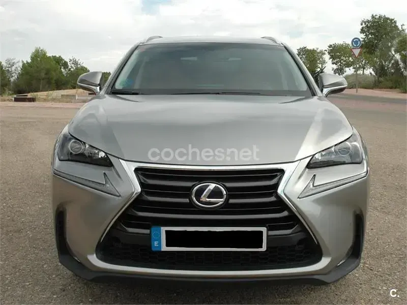 Usado Lexus NX300h 197 CV (144 kW) 2016 Gris / plata SUV