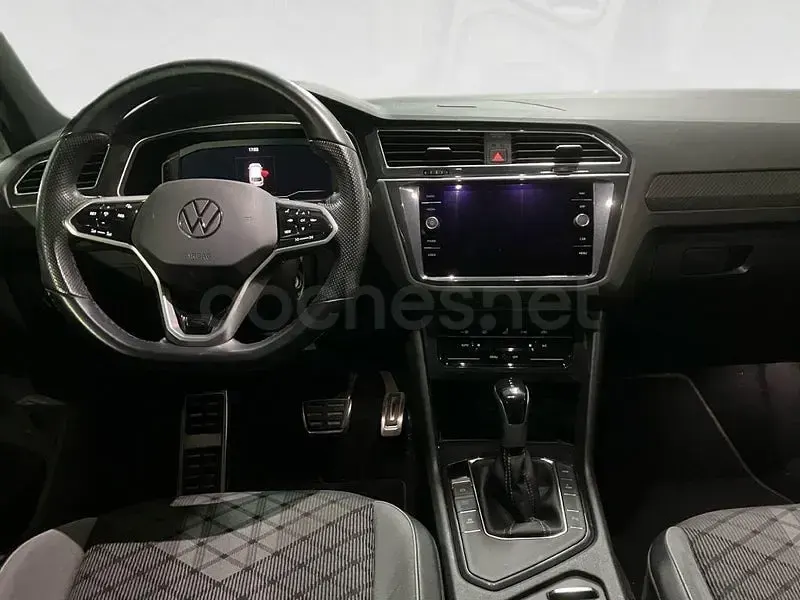 Usado VW Tiguan R-line 245 CV (180 kW) 2022 Blanco SUV