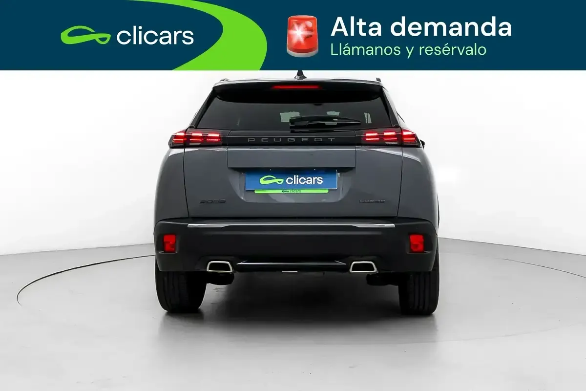 Usado Peugeot 2008 Allure 136 CV (100 kW) 2025 Gris SUV