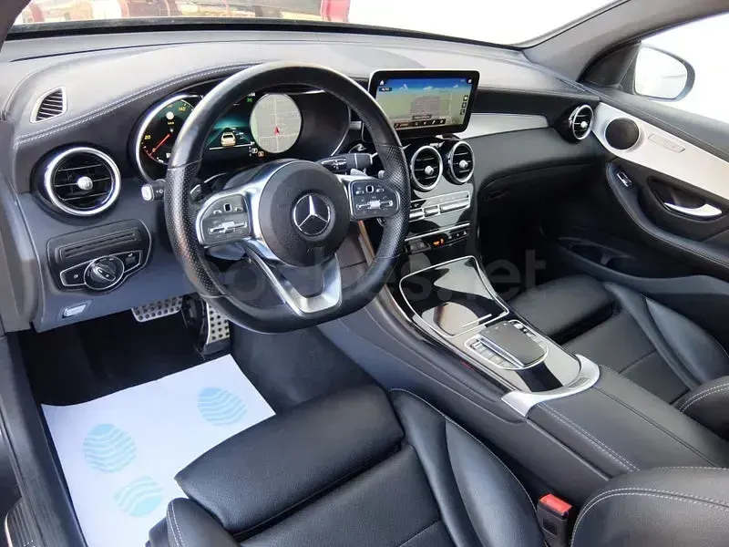 Usado Mercedes GLC220 197 CV (144 kW) 2022 Gris / plata SUV