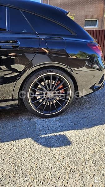 Usado Mercedes CLA45 AMG Shooting Brake 381 CV (280 kW) 2017 Negro Familiar