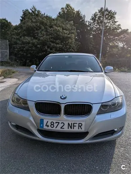 Usado BMW 318 Sport Line 143 CV (105 kW) 2011 Gris / plata Familiar