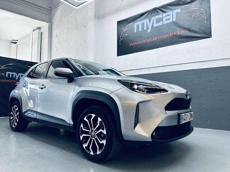 Usado Toyota Yaris Cross Active 116 CV (85 kW) 2022 Gris SUV