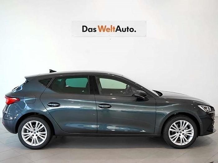 Usado Seat Leon Style 116 CV (85 kW) 2025 Gris