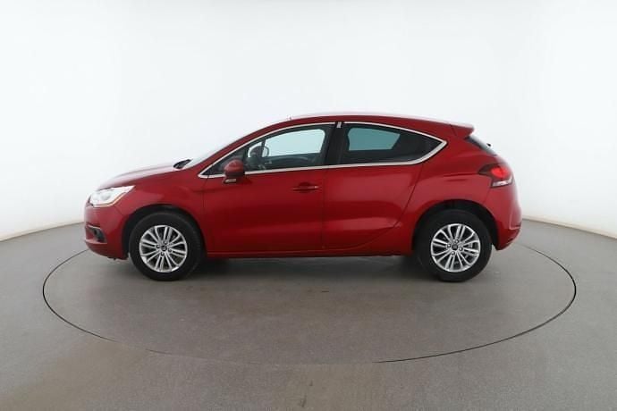 Usado Citroën DS4 121 CV (88 kW) 2014 Rojo Utilitario