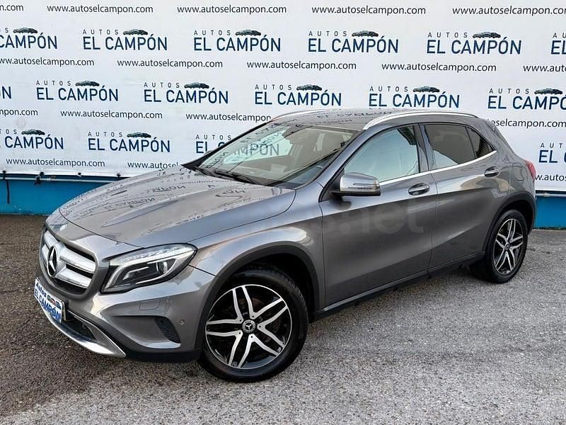 Usado Mercedes GLA200 Urban 156 CV (114 kW) 2014 Gris / plata SUV