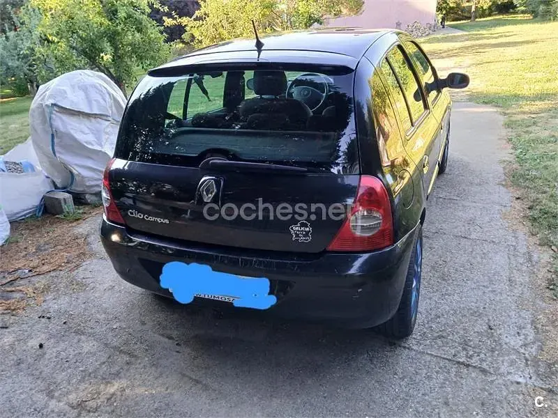 Usado Renault Clio II Authentique 75 CV (55 kW) 2007 Negro Berlina