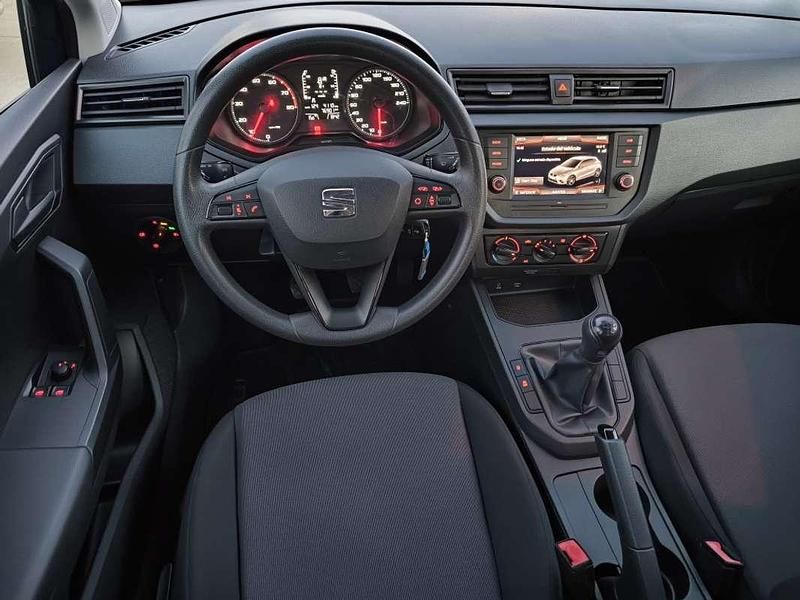 Usado Seat Ibiza Reference 75 CV (55 kW) 2018 Azul Utilitario