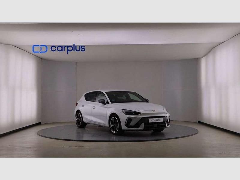 Usado Cupra Leon 150 CV (110 kW) 2025 Blanco Utilitario