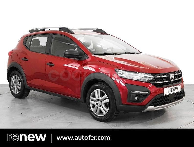 Usado Dacia Sandero Essentiel 91 CV (66 kW) 2022 Rojo Berlina