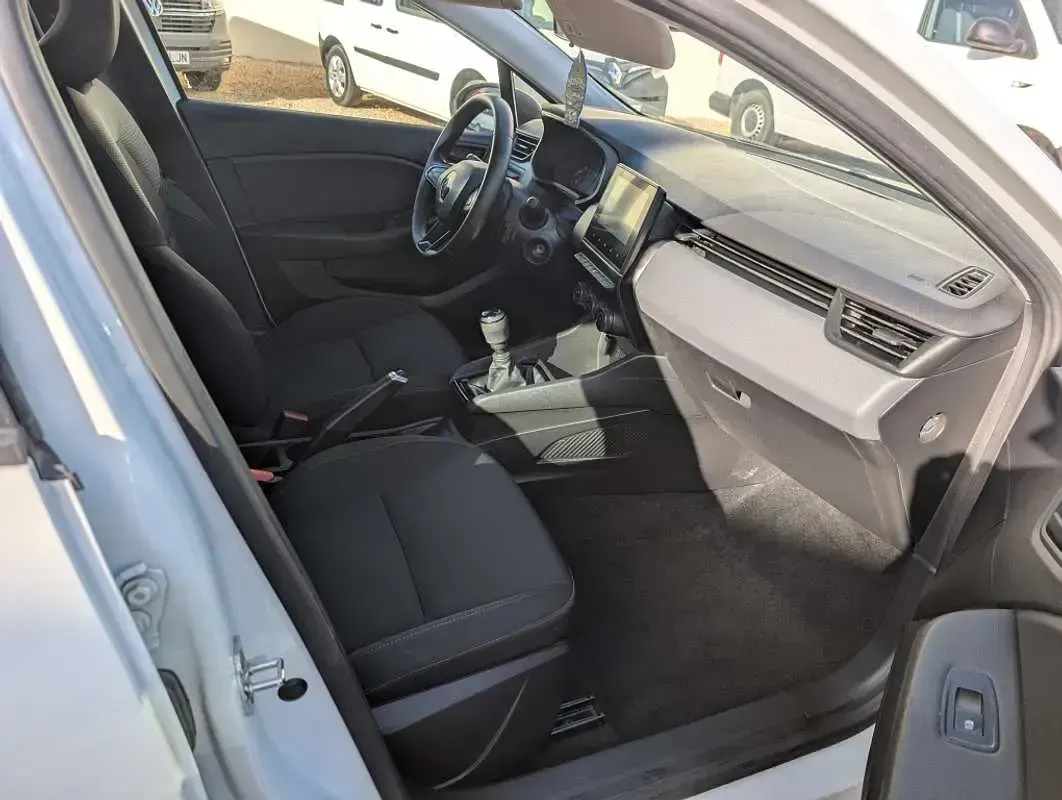 Usado Renault Clio Business 101 CV (74 kW) 2021 Blanco Utilitario