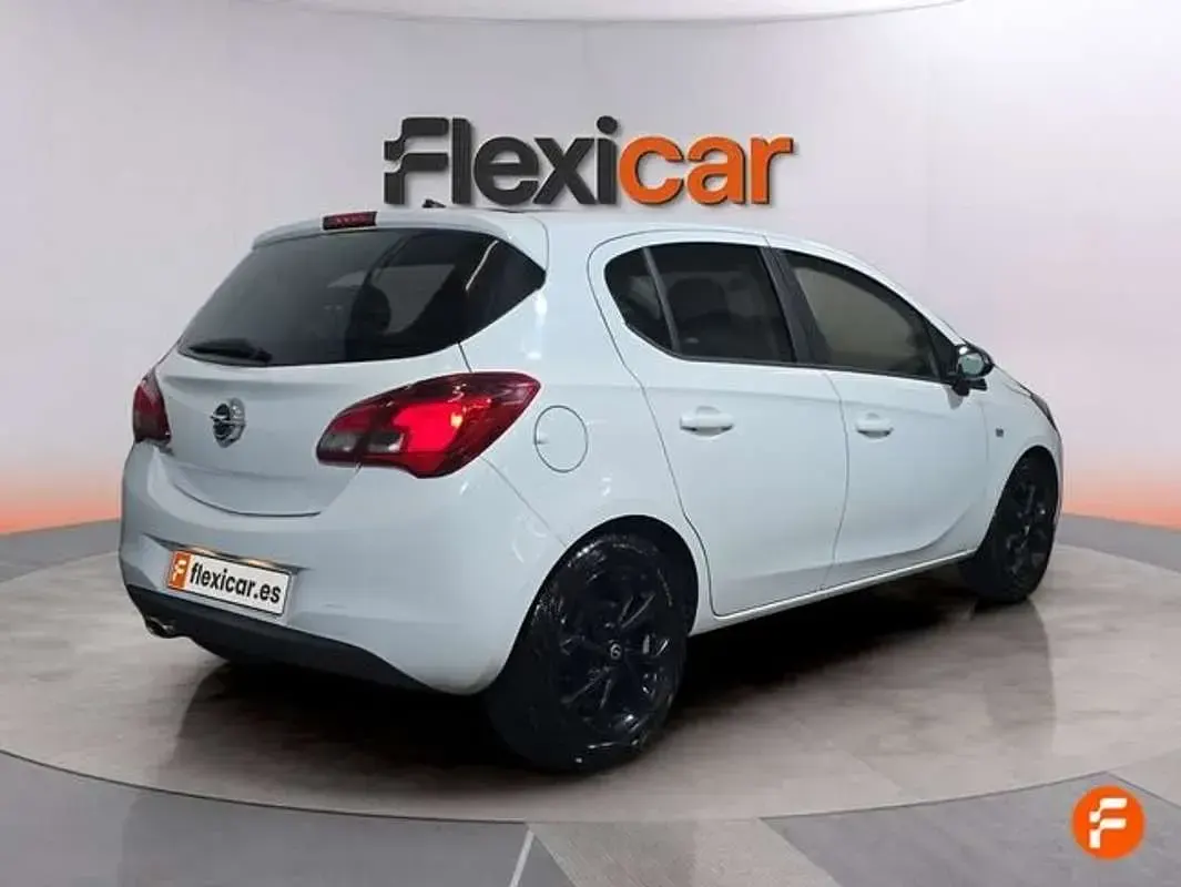 Usado Opel Corsa Expression 75 CV (55 kW) 2018 Blanco Utilitario