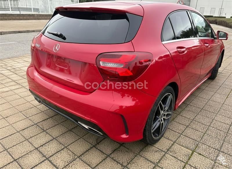 Usado Mercedes A180 122 CV (89 kW) 2018 Rojo Berlina