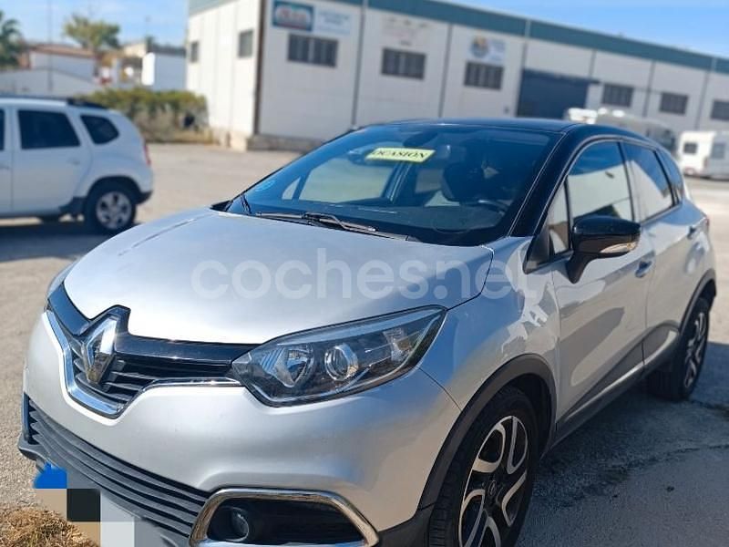 Gris / plata Usado 2017 Renault Captur Zen SUV | 10.599 € (Precio justo) - Imagen 1/4