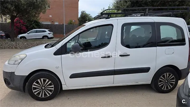 Usado Peugeot Partner Tepee 75 CV (55 kW) 2014 Blanco Monovolumen