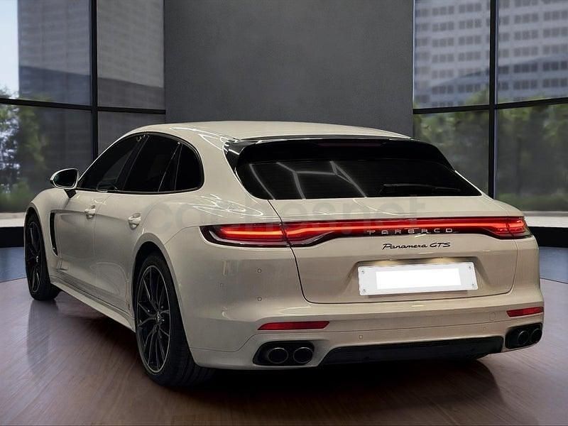 Usado Porsche Panamera Sport Turismo 480 CV (353 kW) 2022 Gris / plata Familiar
