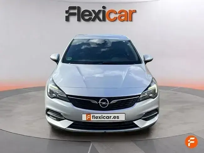 Usado Opel Astra GS Line 130 CV (95 kW) 2020 Gris / plata Berlina