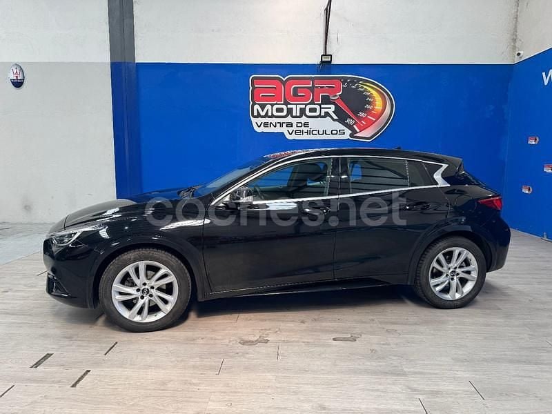 Negro Usado 2018 Infiniti Q30 Premium Utilitario | 11.999 € (Caro) - Imagen 1/4