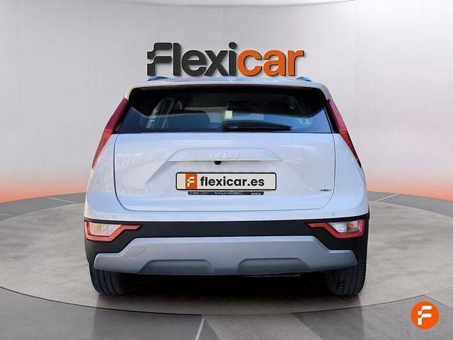 Usado Kia Niro 141 CV (103 kW) 2023 Blanco SUV