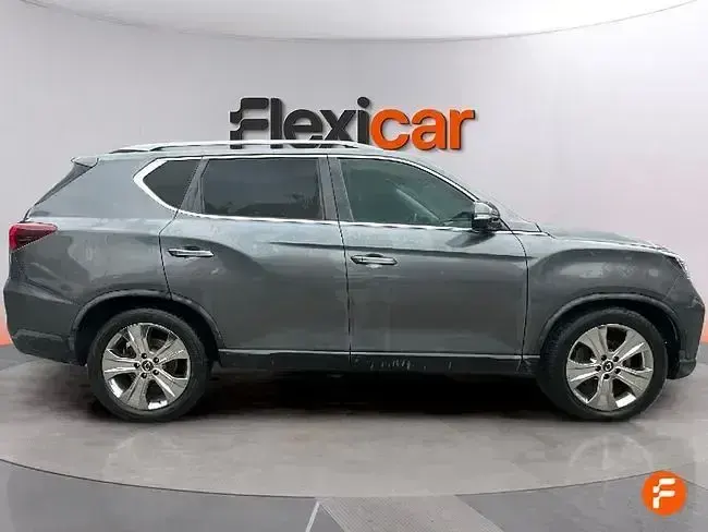 Usado SsangYong Rexton Limited 202 CV (148 kW) 2022 Gris SUV