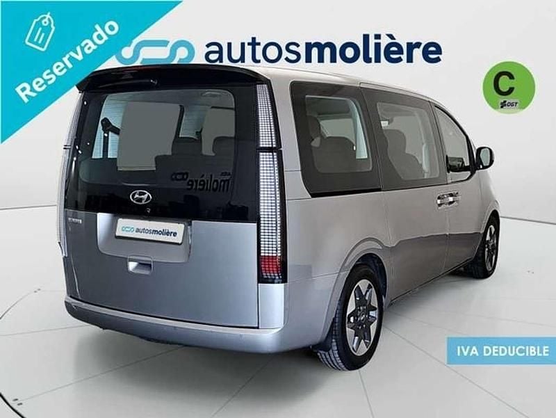 Usado Hyundai Staria 177 CV (130 kW) 2023 Gris Monovolumen