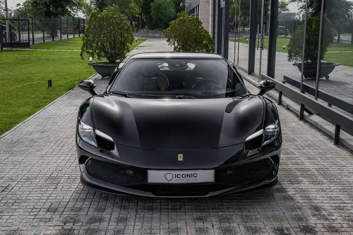 Usado Ferrari 296 831 CV (611 kW) 2022 Negro Coupe
