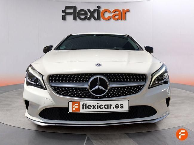 Usado Mercedes CLA220 Shooting Brake 177 CV (130 kW) 2017 Blanco Familiar