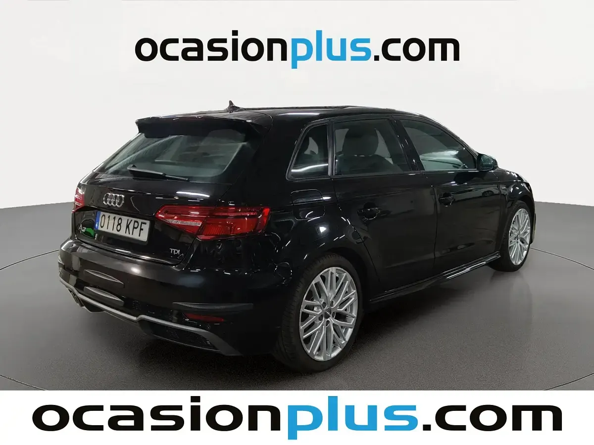 Usado Audi A3 S-Line 150 CV (110 kW) 2018 Negro Berlina