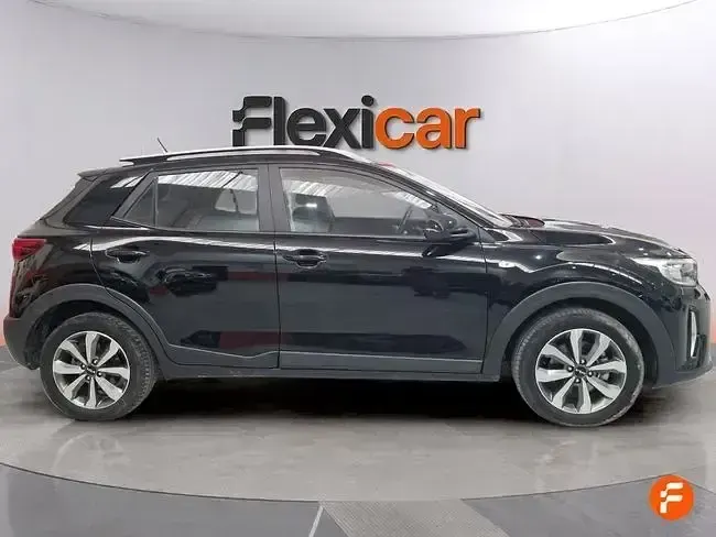 Usado Kia Stonic 100 CV (73 kW) 2021 Negro SUV