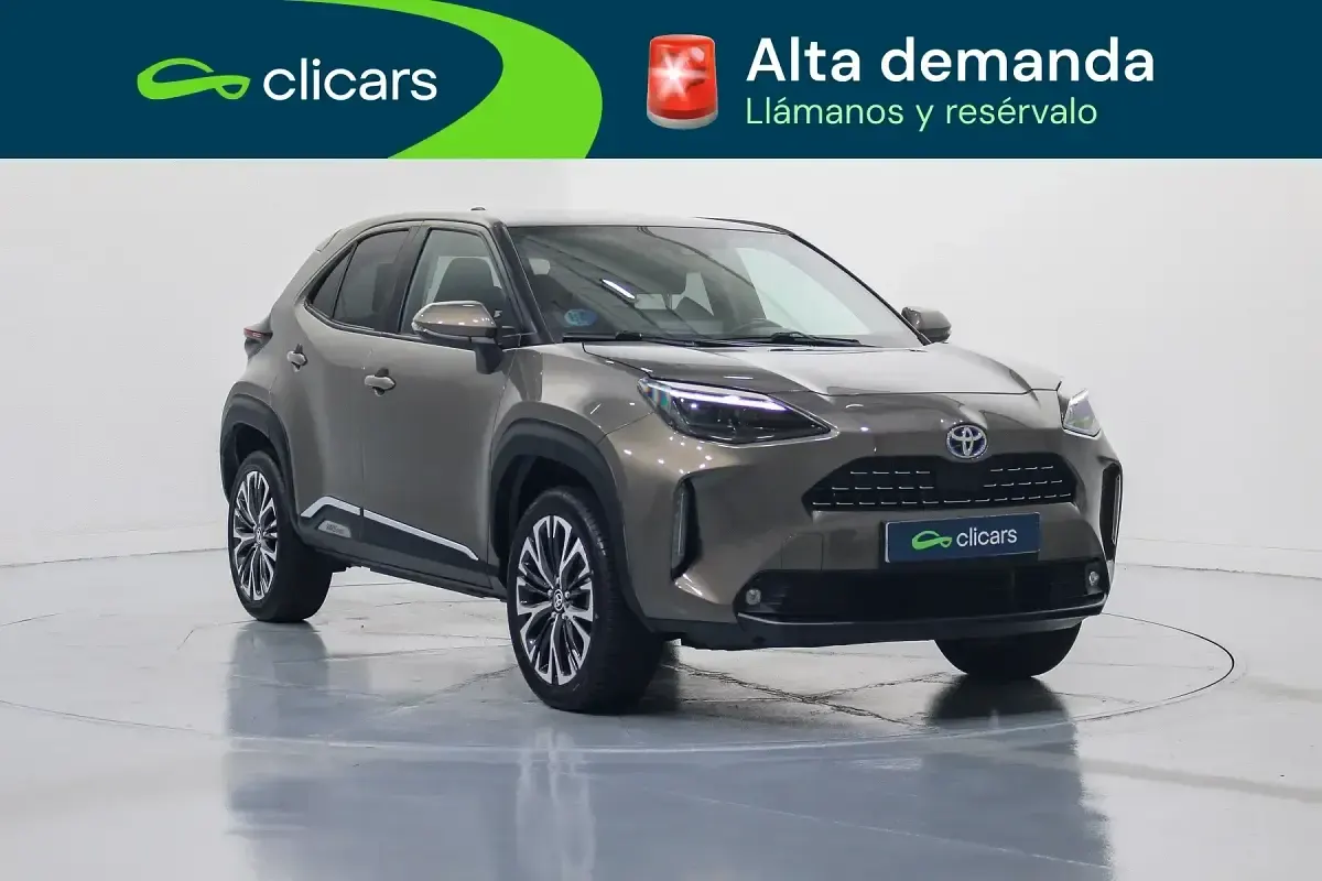 Usado Toyota Yaris Cross Plus 116 CV (85 kW) 2022 Beige SUV